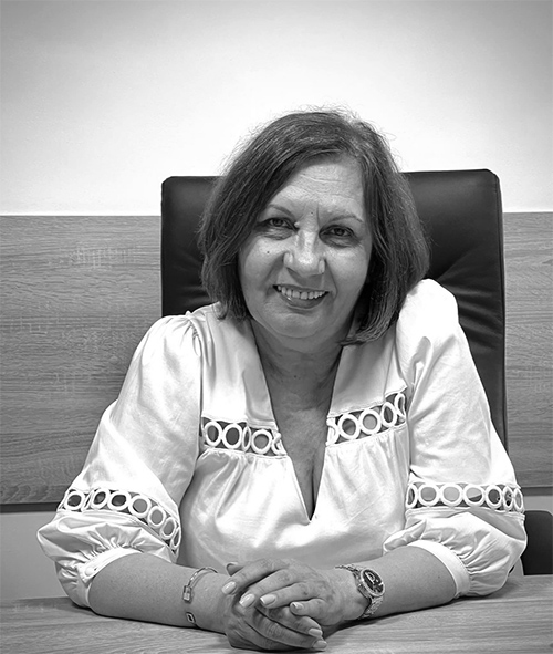 Dr. Elena Mateescu
